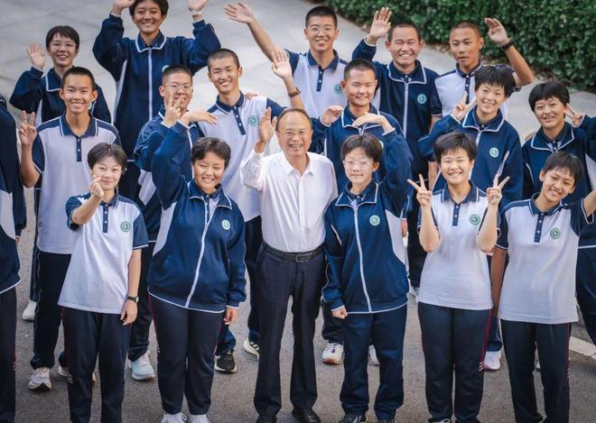 这个学校学生眼里有光
